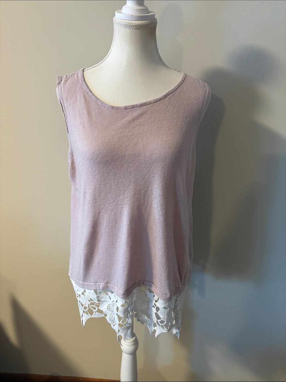 Lisa Todd Linen Cotton Blend Light Pink Tank Top with White Lace Hem. Sz Large
